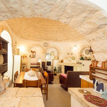 Trulli Girasoli E Viole Βίλα Cocolicchio Δωμάτιο φωτογραφία